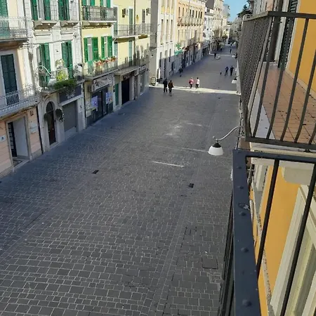 Corso Vittorio Emanuele 公寓 *